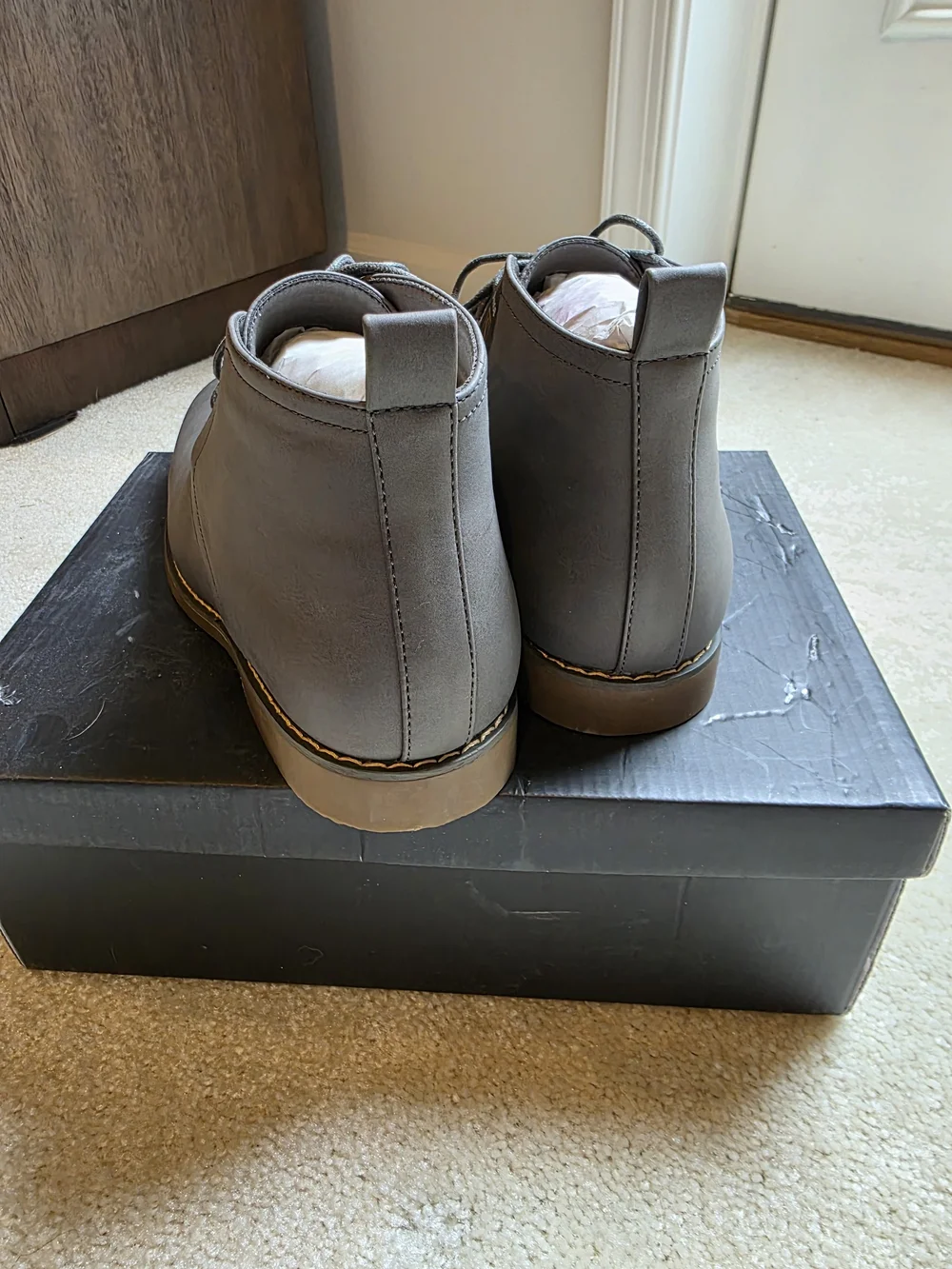 Toecap Men's Gray Chukka Boots - Size 9